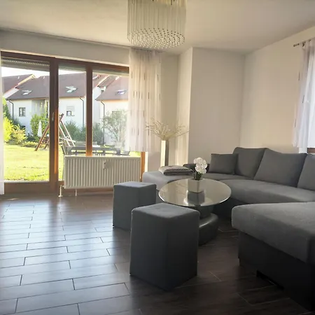 Ferienwohnung Obersulm Апартаменты *